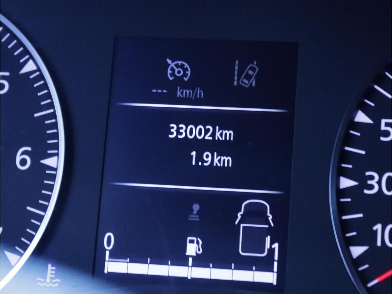 Renault MASTER 2.3 dCi 135 T35 L2H2 Work Edition | Betimmering | All-Season banden | Trekhaak