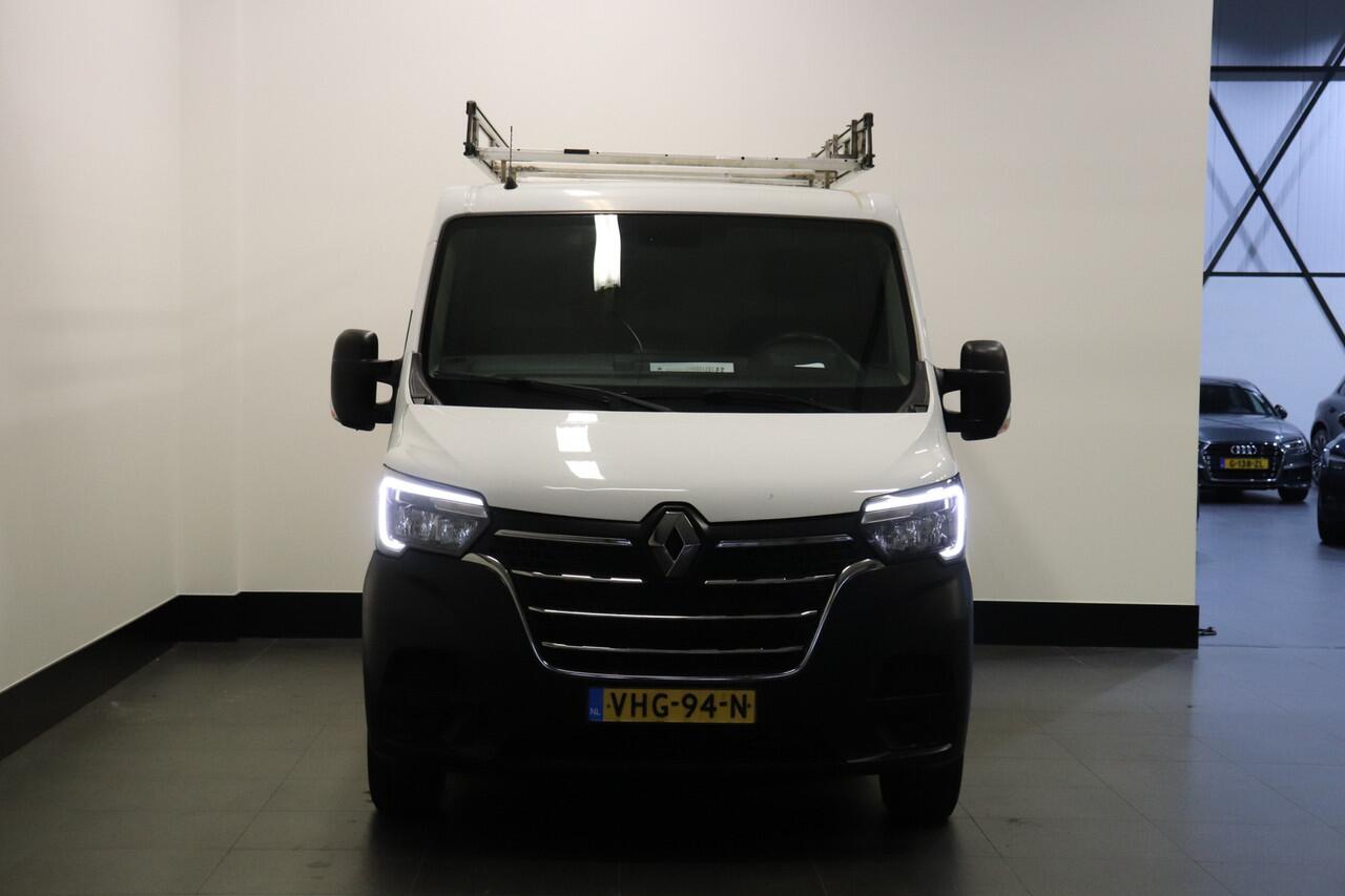 Renault MASTER 2.3 dCi 136PK EURO 6 - Airco - Cruise - Trekhaak - ¤ 15.900,- Excl.