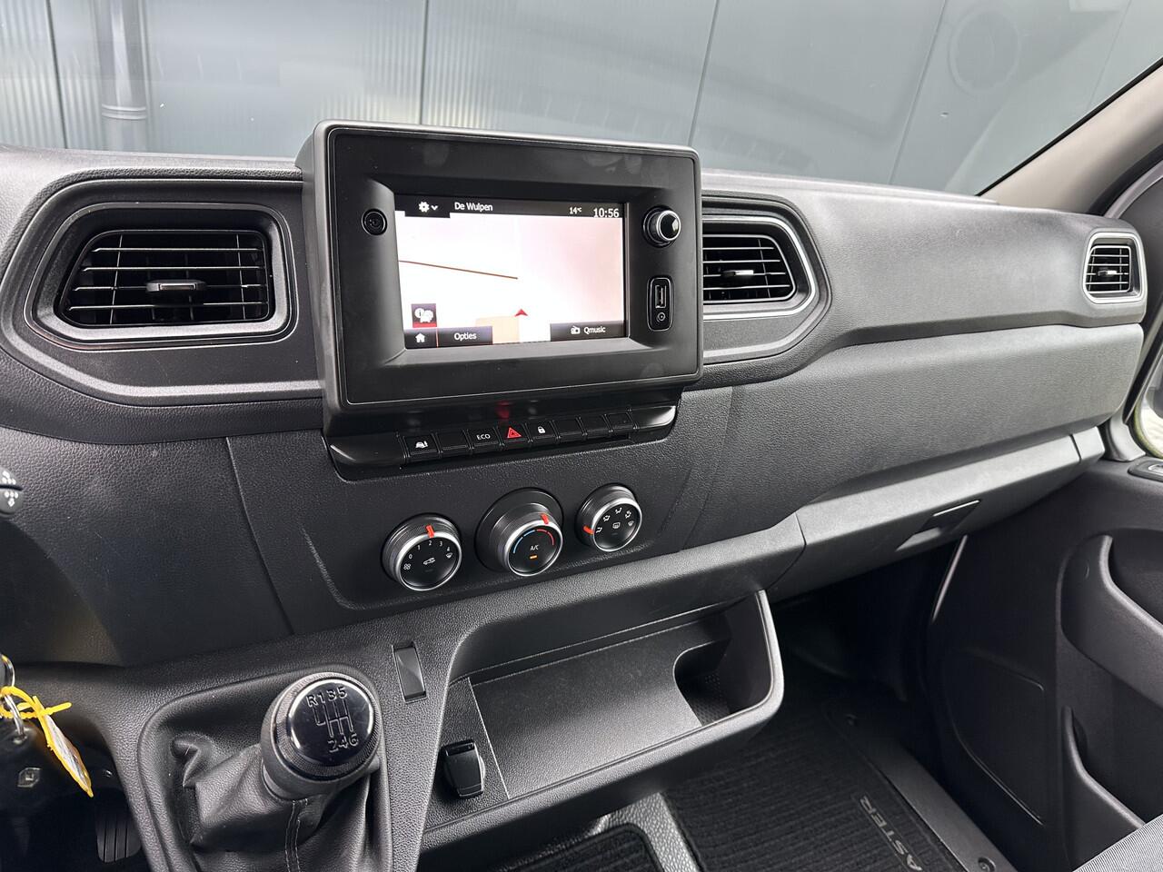 Renault MASTER T35 2.3 dCi 135 PK / L2H2 / 1e EIG. / 40.759 KM / TREKHAAK / AIRCO / NAVIGATIE / LED DAGRIJVERL.