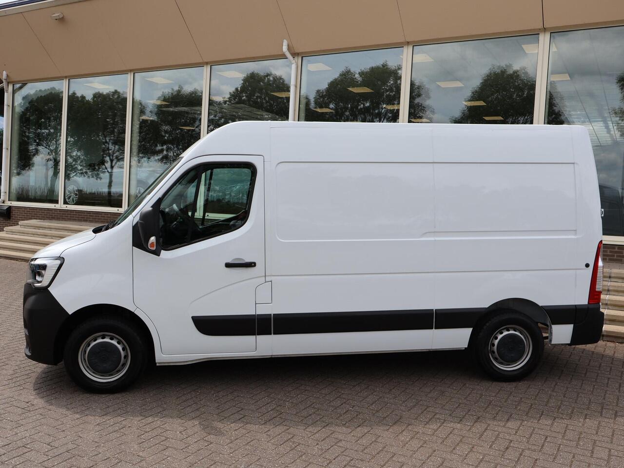 Renault MASTER T35 2.3 DCI 135 L2H2 COMFORT + APPLE CARPLAY | NAVIGATIE | CRUISE | DAB+