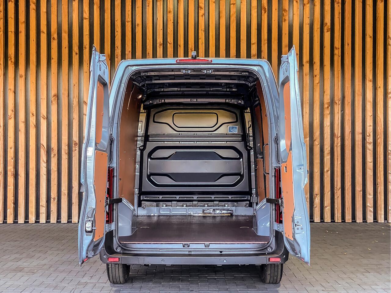 Renault MASTER T35 2.0 dCi 170PK L2H2 Extra | BPM VRIJ! | R-LINK | STOELVERWARMING | CAMERA | BETIMMERING |