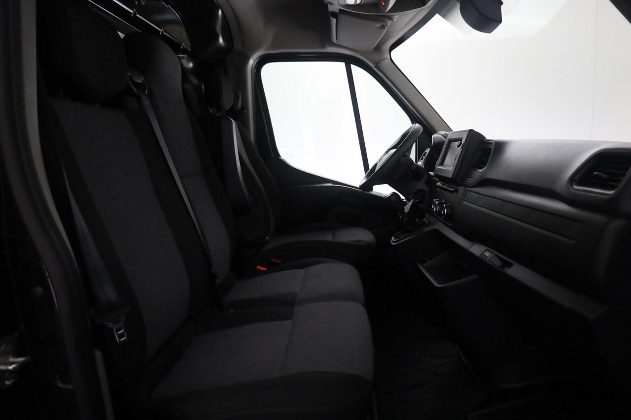 Renault MASTER T33 2.3 dCi 135 L2H2 Work Edition