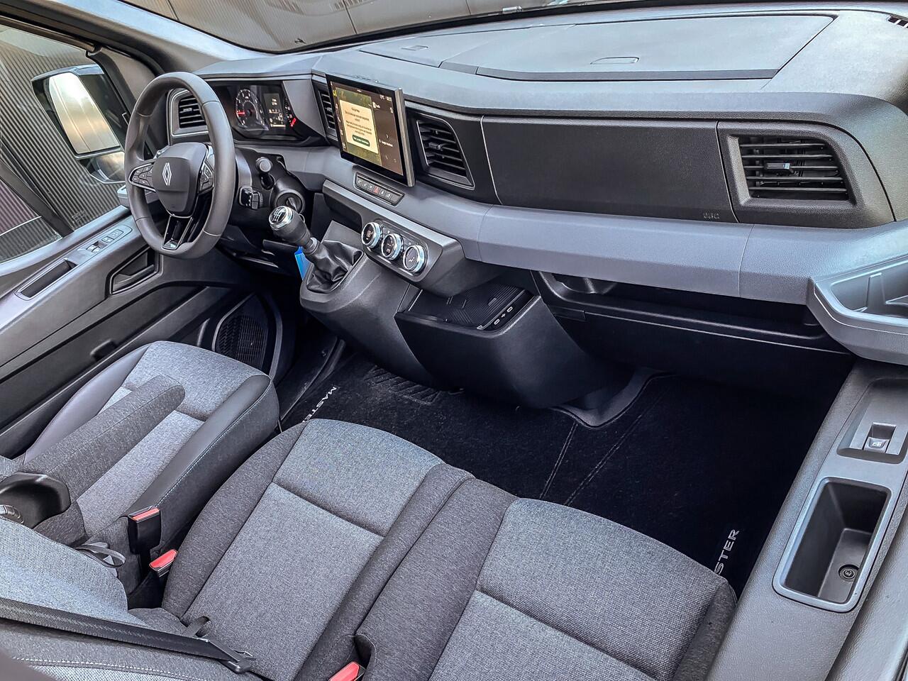 Renault MASTER T35 2.0 dCi 170PK L2H2 Extra | BPM VRIJ! | 2X SCHUIFDEUR | R-LINK | CAMERA | STOELVERWARMING | TREKHAAK |