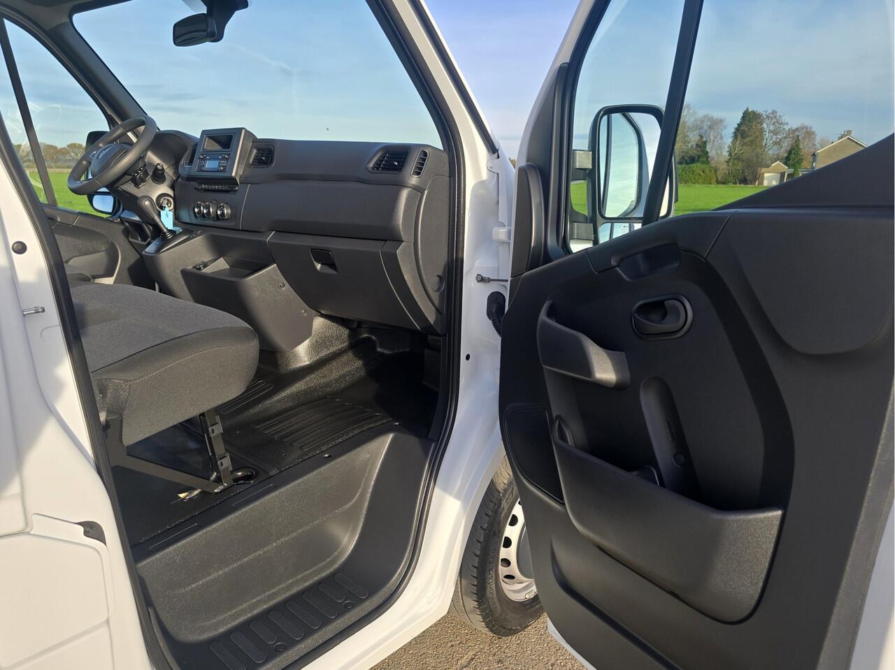 Renault MASTER T35 2.3 dCi L2 H2 - 150 Pk - Euro 6 - Airco - Cruise Control