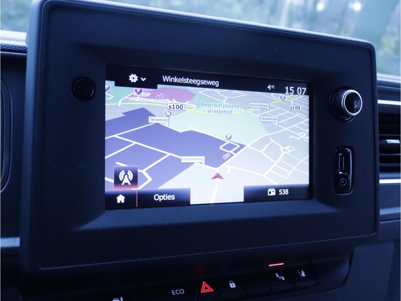 Renault MASTER 2.3 dCi 135 T35 L2H2 Work Edition | Betimmering | All-Season banden | Trekhaak