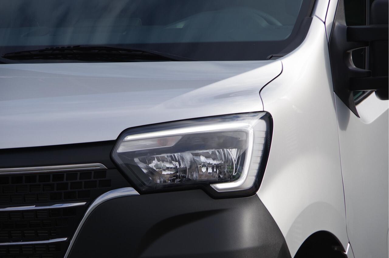 Renault MASTER T35 2.3 dCi 135PK L2H2 Work Edition CAMERA, NAVI, CRUISE, AIRCO, APPLE CARPLAY/ANDROID, PDC DUBBELE CABINE LEVERB.