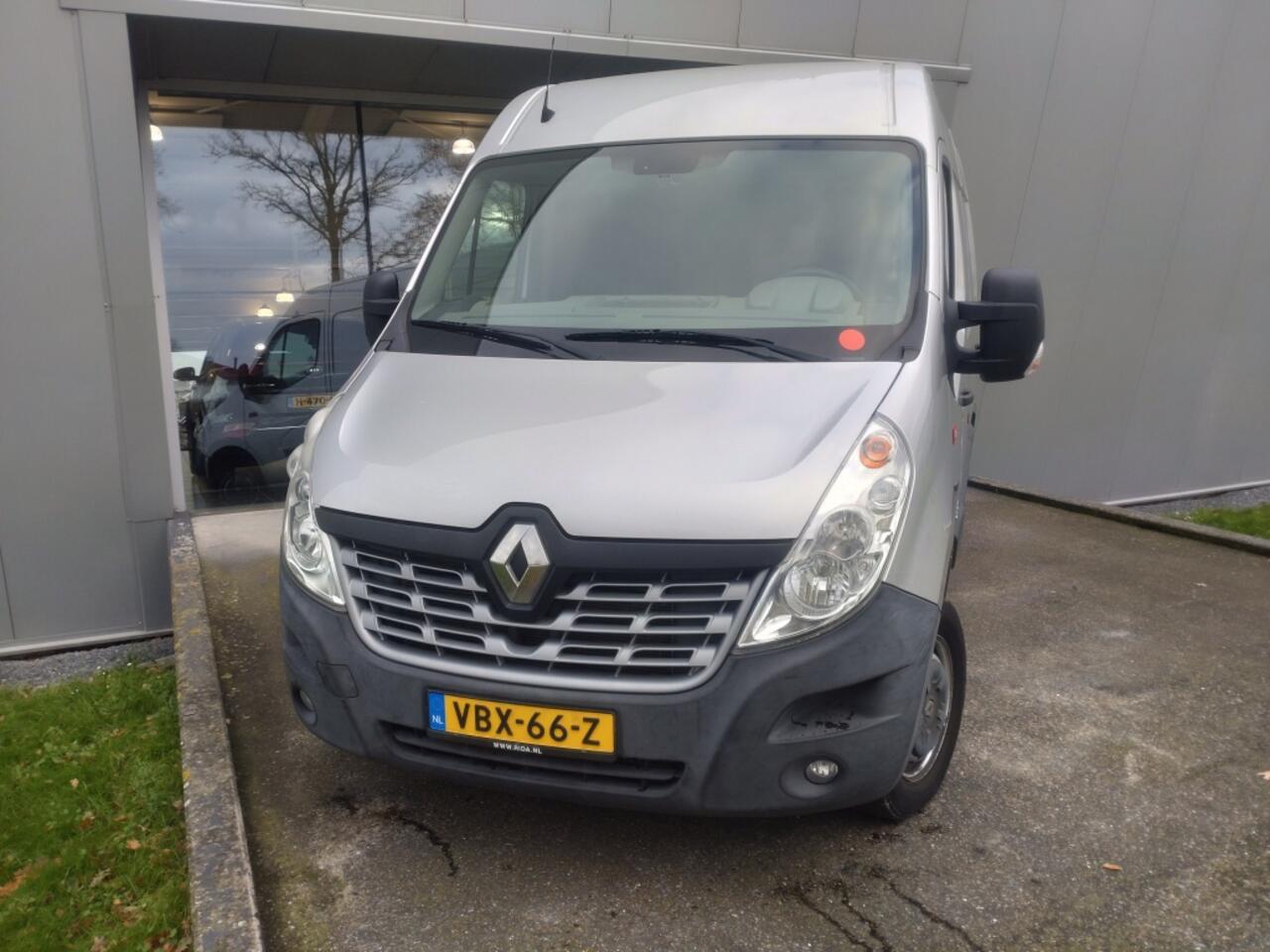 Renault MASTER T35 2.3 dCi L2H2 | WERKPLAATS