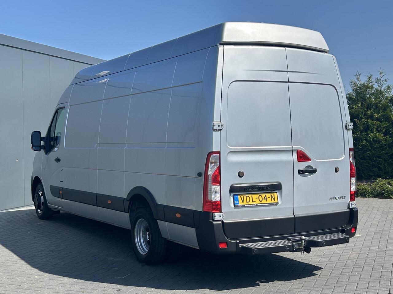 Renault MASTER T35 2.3 dCi 145 PK / L4H3 / MAXI WB 433 / DUBBEL LUCHT / INRICHTING / 3-ZITS / TREKHAAK / CAMERA / 3000 KG AHG /