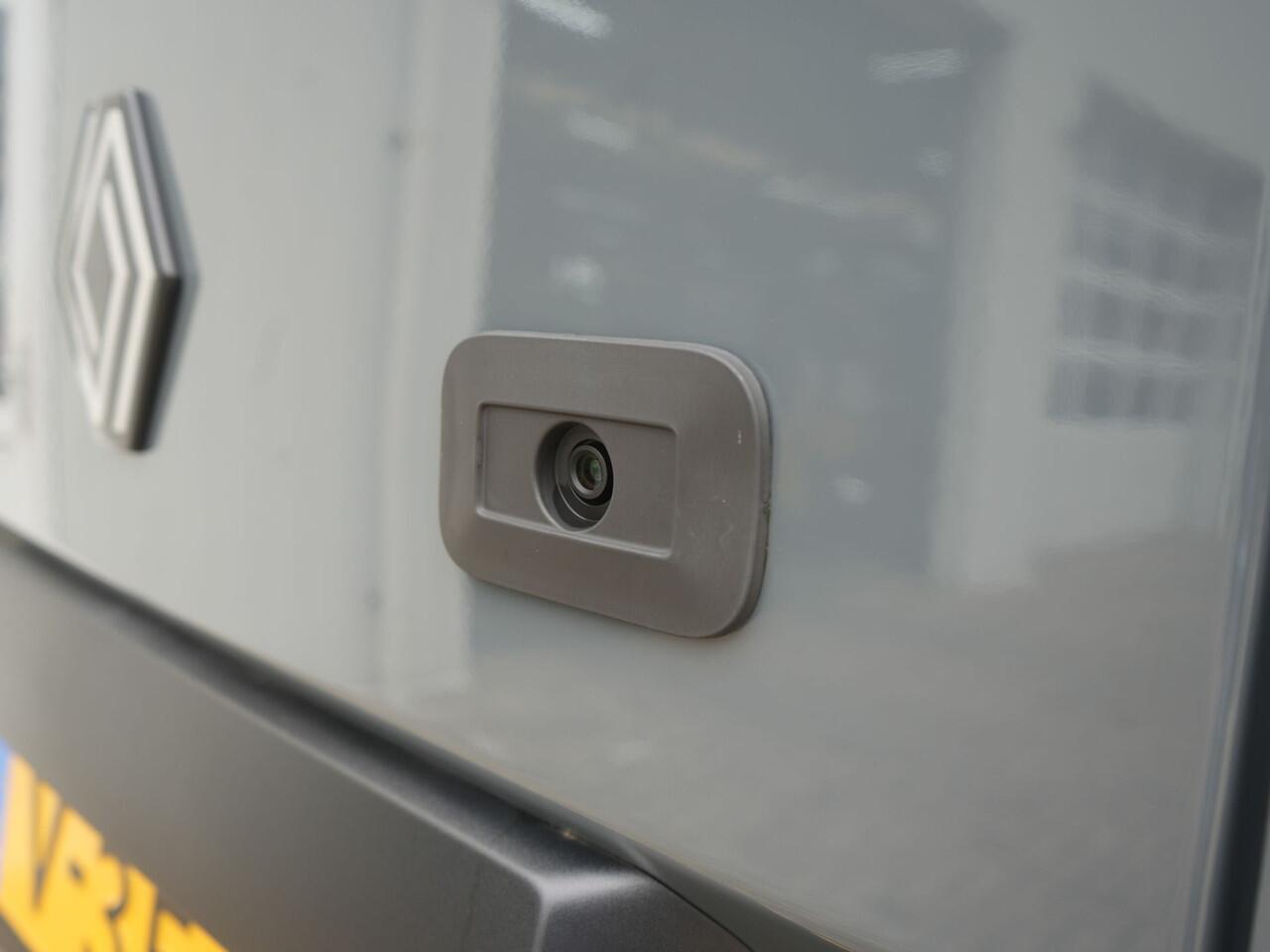 Renault MASTER T35 2.0 dCi 170 L2H2 Extra - Occasion Lease vanaf ¤654 p/m - VOORRAADVOORDEEL - 170 PK! - Trekhaak - Laadruimtebetimmering - All Seasonbanden - Achteruitrijcamera - Stoelverwarming - Cruise Control - Trekhaak