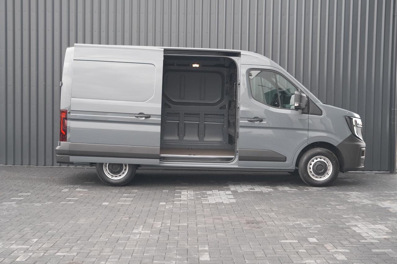 Renault MASTER T35 2.0 dCi 150 L2H2 Extra | Trekhaak | Camera | Vloerplaat | Apple Carplay