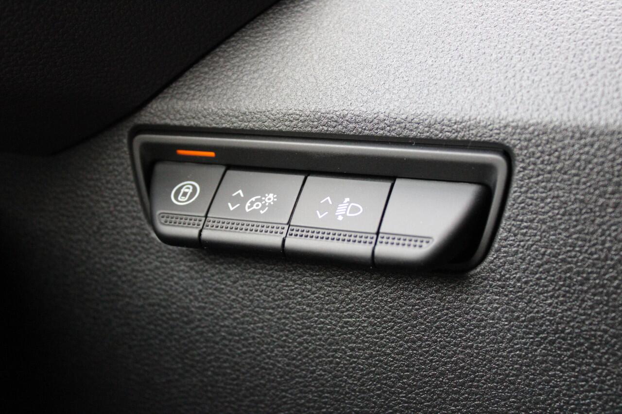 Renault MASTER T35 2.0 dCi 170pk L2H2 Extra - Navigatie - Camera - 270 gr deuren - Parkeersensoren - Draadloos laden - Rijklaar