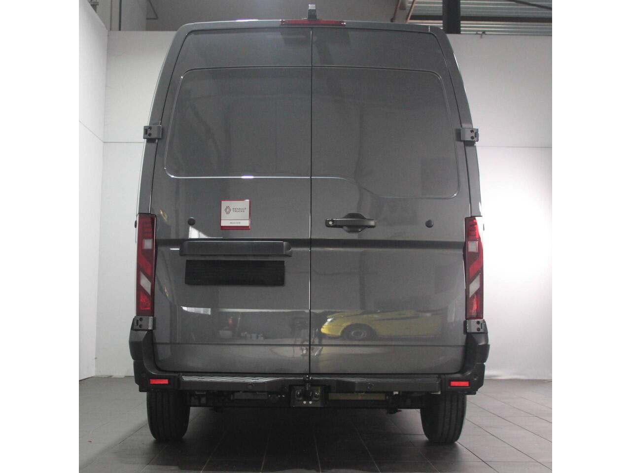 Renault MASTER T35 2.0 dCi 150 L3H2 Extra - BPM vrij! - Camera / Carplay / Trekhaak