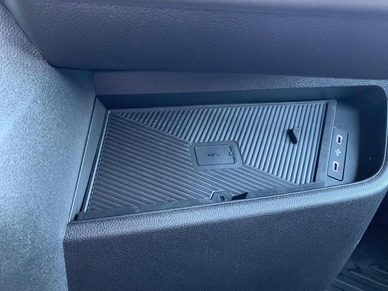 Renault MASTER T35 2.0 dCi 150 PK L2H2 Multimedia met Google services,Dubbele schuifdeur, Camera, Trekhaak, Apple carplay. Verwarmde voorruit.