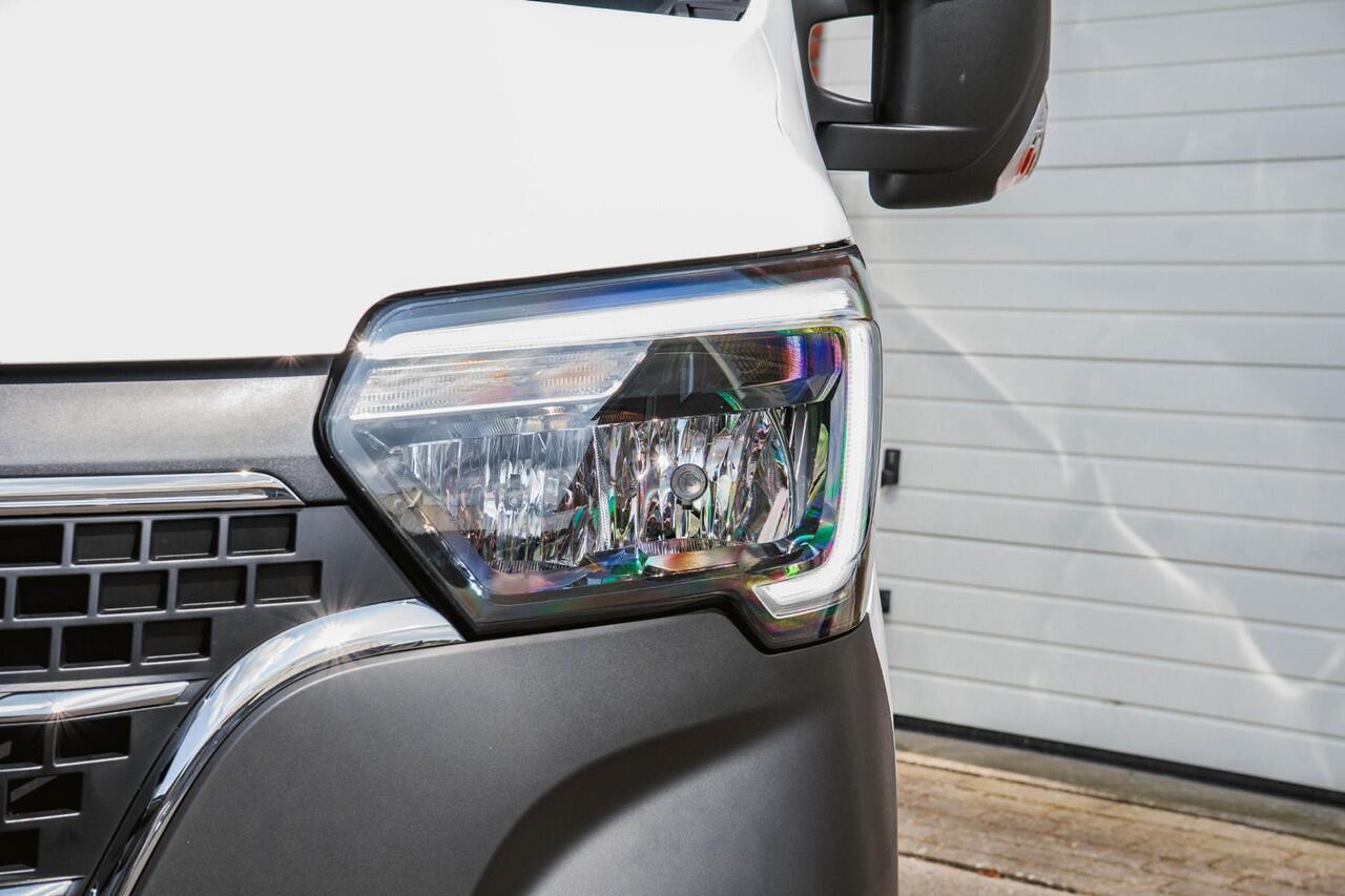 Renault MASTER 2.3 dCi 135PK L3H2 NAVI CAMERA PDC V+A Renault Master T35 2.3 dCi 135 L3H2 Comfort