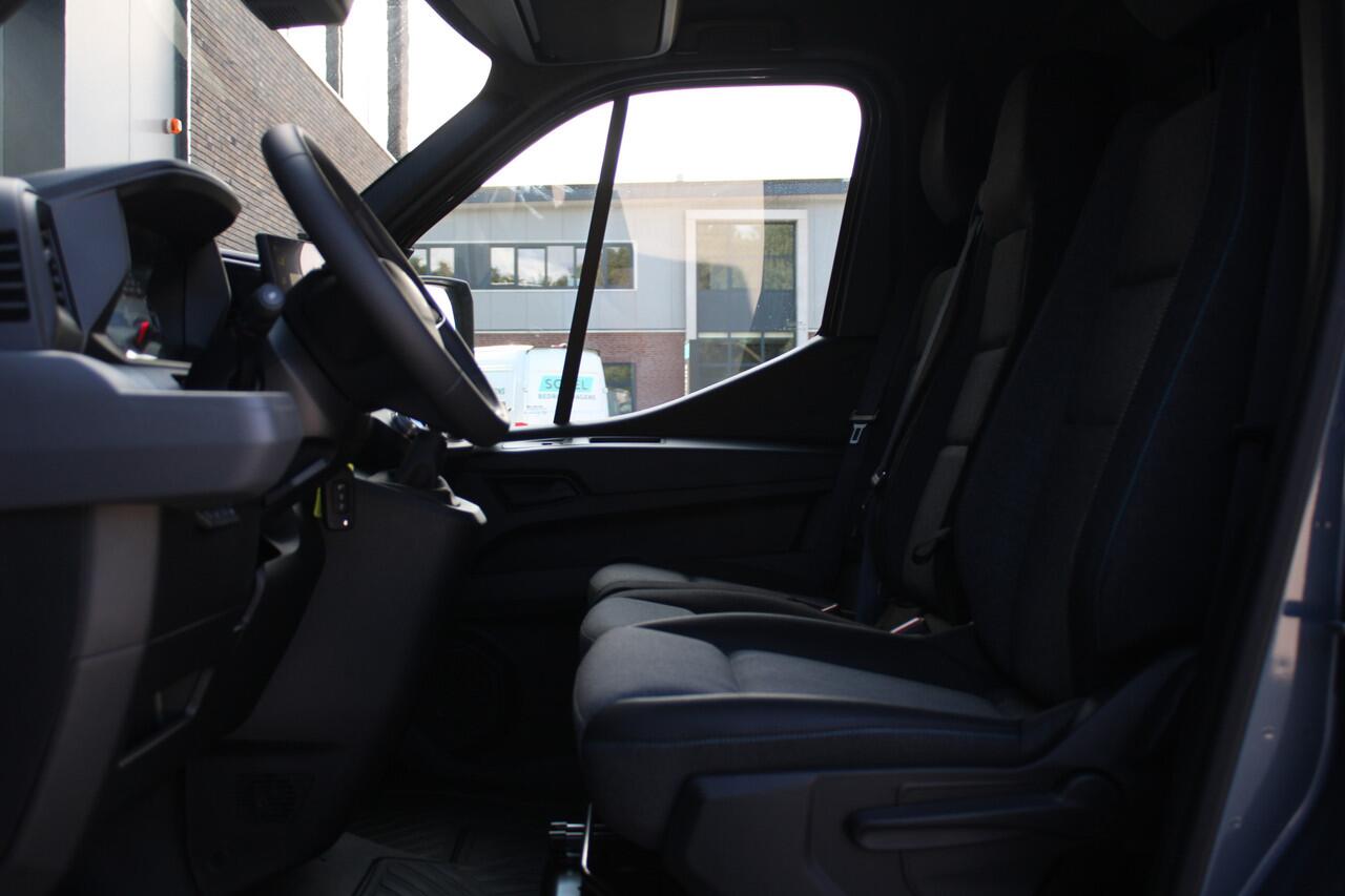 Renault MASTER T35 2.0 dCi 170pk L2H2 Extra - 2x Schuifdeur - Navigatie - Blind Spot - Camera - Stoelverwarming - Verwarmde voorruit - Rijklaar