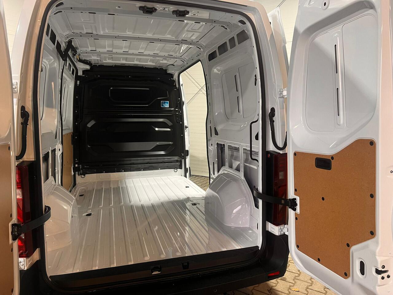 Renault MASTER T35 2.0 dCi 170 L2H2 Extra VVB EDITION Dubbele schuifdeur VVB345 BPM vrij! Benut nu nog uw voordeel!