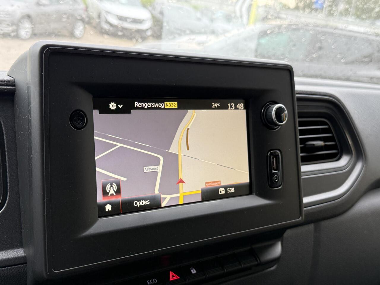 Renault MASTER T33 2.3 dCi 135 L2H2 Comfort | Trekhaak | Navigatie | DAB | Airco | Parkeersensoren | BT-Telefoonfunctie |