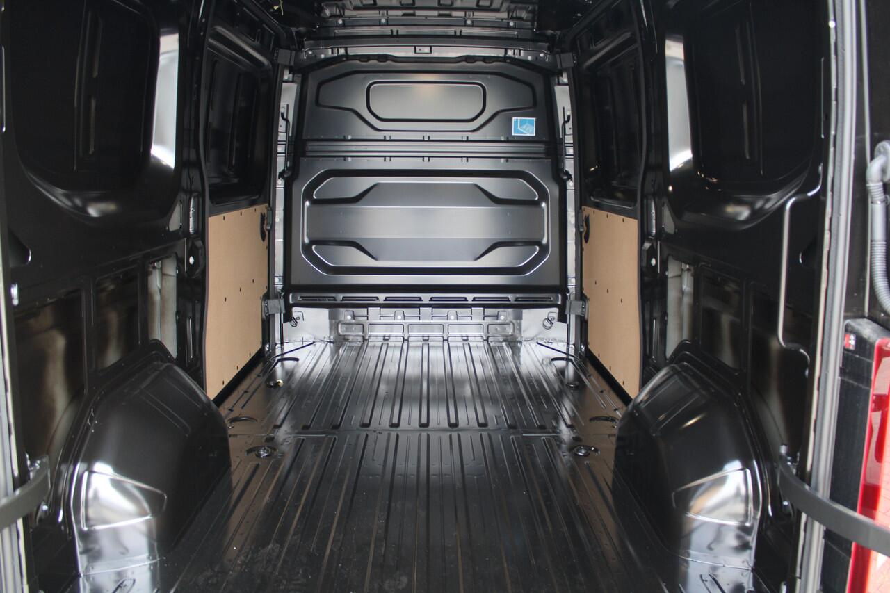 Renault MASTER T35 2.0 dCi 170pk L2H2 Extra - 2x Schuifdeur - Navigatie - Blind Spot - Camera - Stoelverwarming - Verwarmde voorruit - Rijklaar