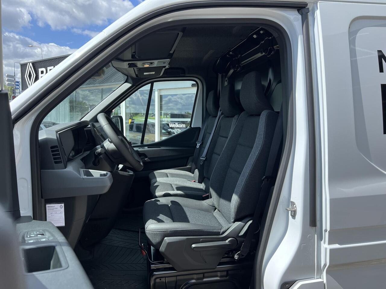 Renault MASTER T35 2.0 dCi 130 L2H2 Start | Demo | Draadloos Apple Carplay & Android Auto | Trekhaak | Parkeersensoren | DAB | LED | Cruise Control | Airco |