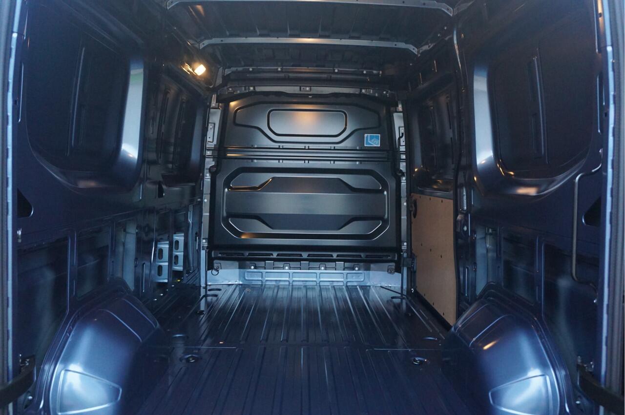 Renault MASTER T35 170PK L2H2 BPM VRIJ!! 10" R-Link Navi, Camera, LED!! NR. 608