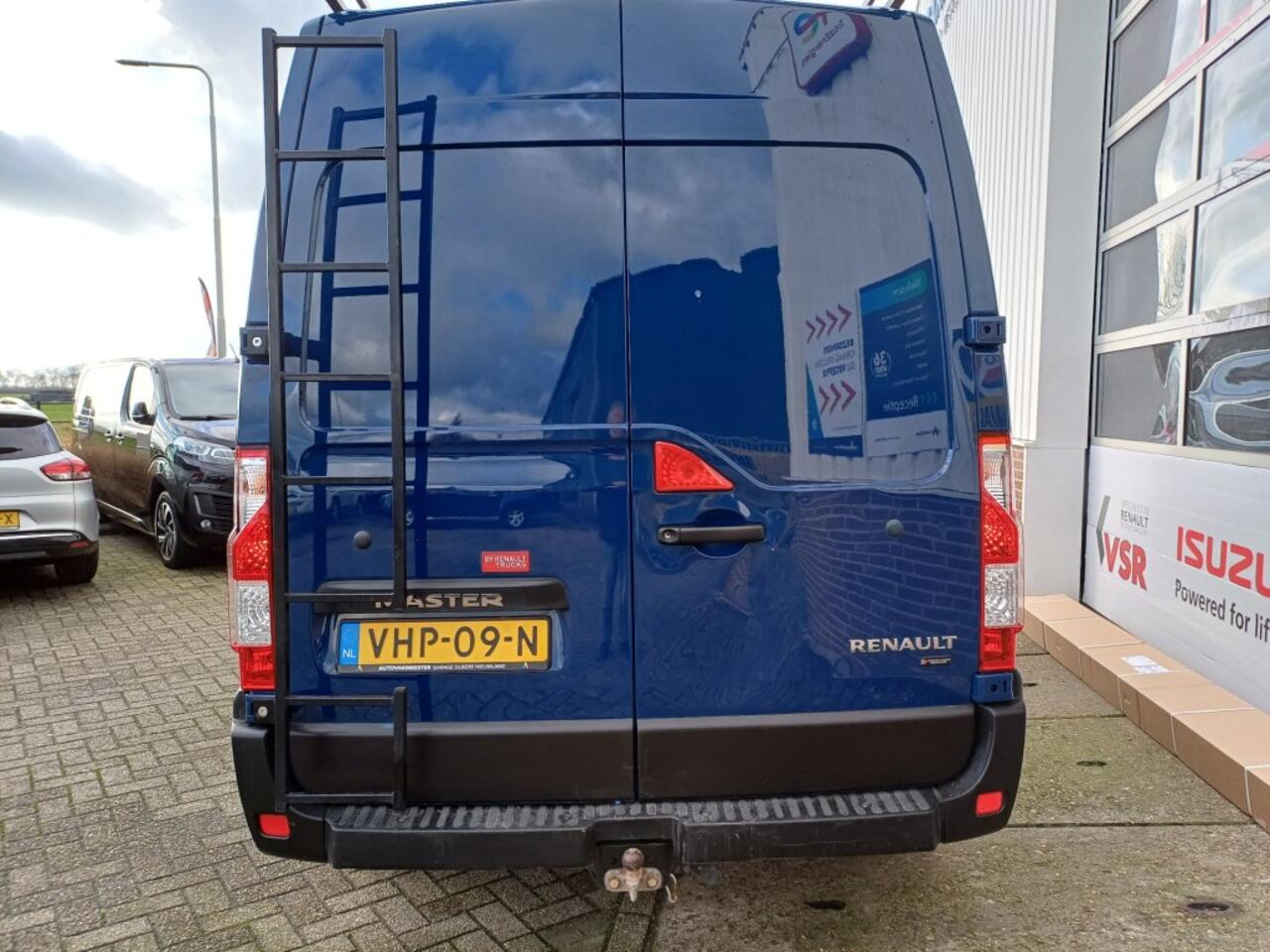 Renault MASTER Red 150-35 L1H2 Euro 6 58.000 Km Ac 12-20