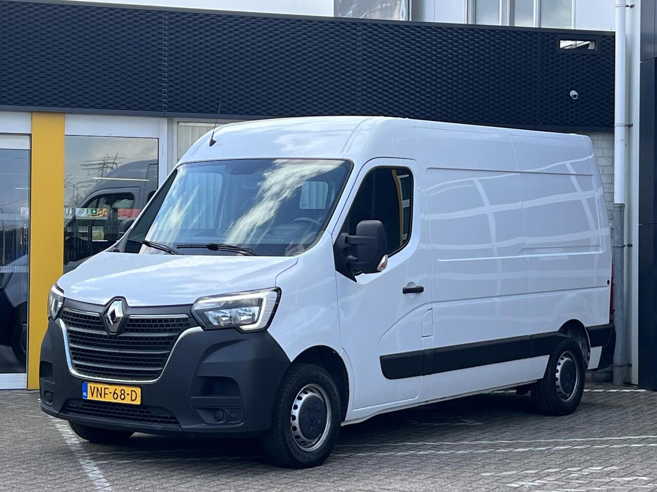 Renault MASTER T33 2.3 dCi 135 L2H2 Comfort | Trekhaak | Navigatie | DAB | Airco | Parkeersensoren | BT-Telefoonfunctie |