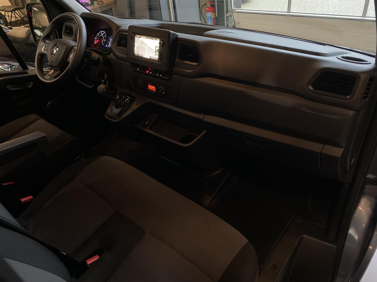 Renault MASTER T35 2.3 dCi 180 L2H2 DC Energy Comfort Automaat, 7pers, Camera, Trekhaak