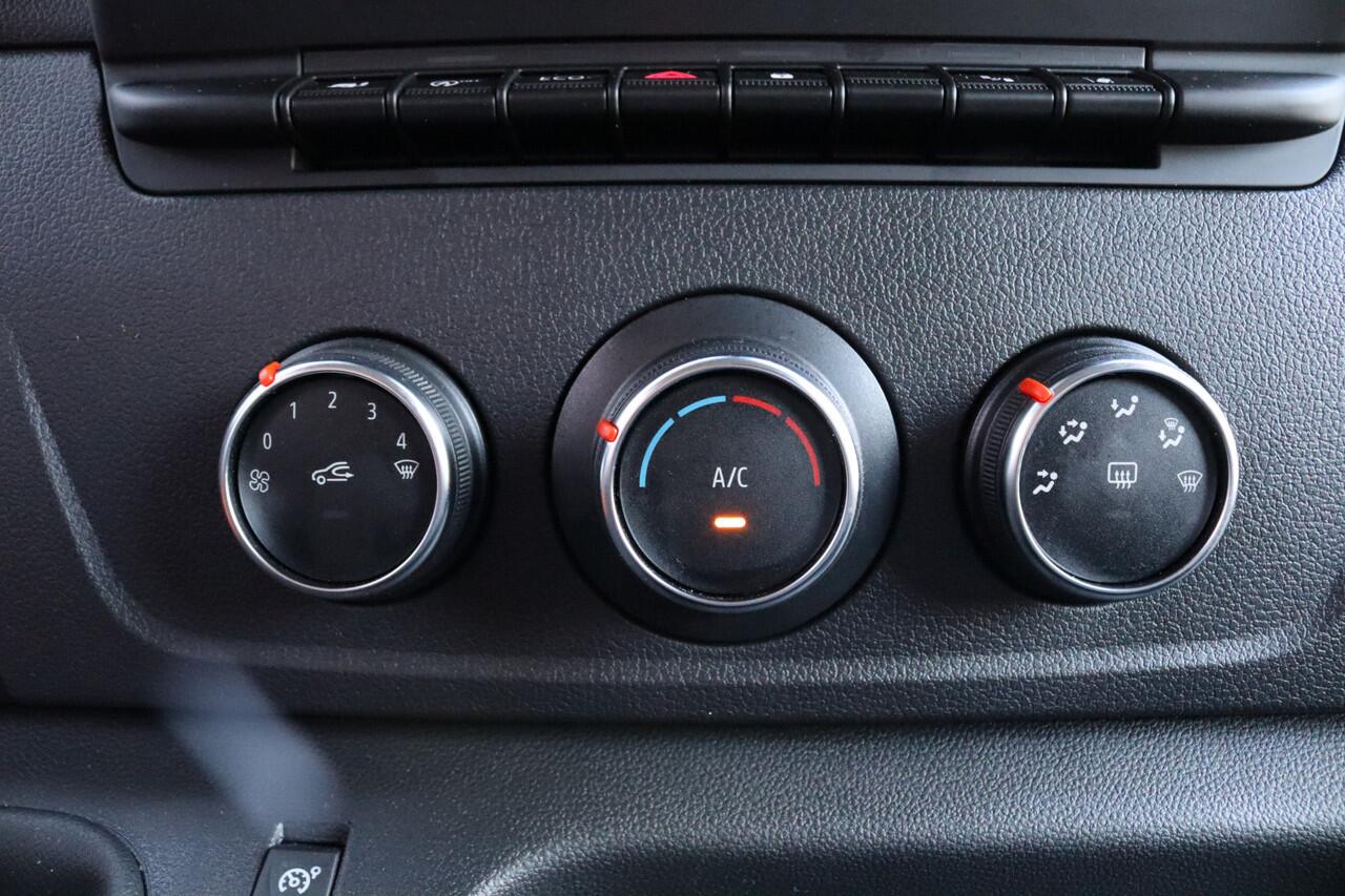 Renault MASTER T35 2.3 dCi 150 L2H2 Energy Work Edition Airco | Camera | Cruise | Navi | Parkeersens. v+a | Trekhaak