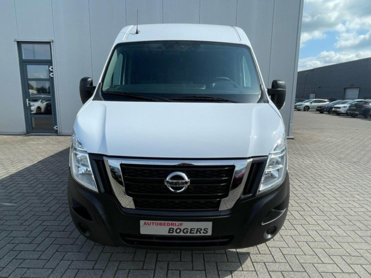 Renault MASTER 2.3 dCi 135 L2H2 Comfort ( Nissan Interstar) Airco, Cruise Control, Parkeersensoren, Radio, Blue Tooth, Laadruimte betimmering en vloer