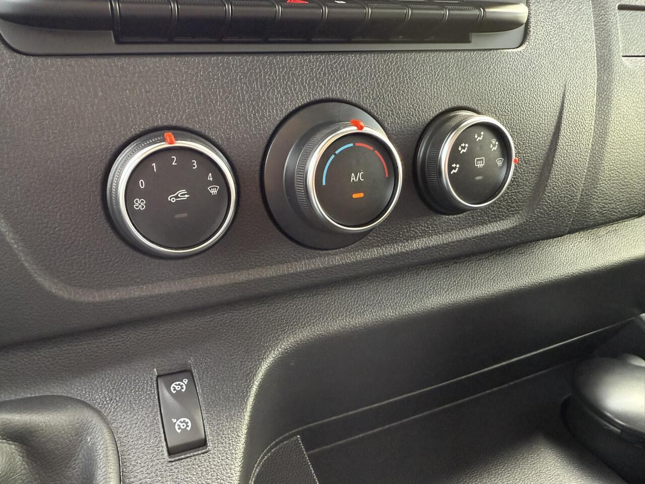 Renault MASTER KOELWAGEN T35 2.3 dCi 150 L3H2 Energy Comfort KOEL/VRIES 2 compartimenten