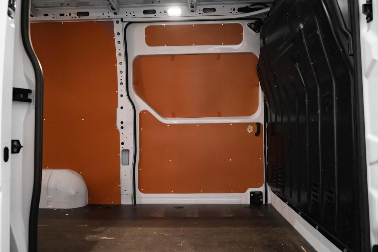 Renault MASTER T35 2.3 dCi 150 PK L2H2 Energy Work Edition | Trekhaak | ook zijdeur links | Cruise controle | 105 liter brandstoftank | Camera achter | Bijrijdersbank |