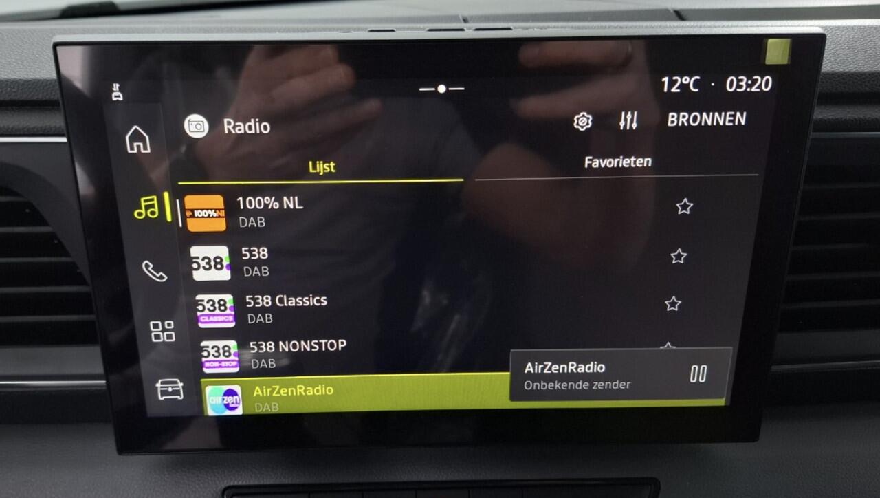 Renault MASTER T35 2.0 dCi 170 L2H2 Extra Laadruimte betimmering / 2 keer schuifdeur / Trekhaak / All season