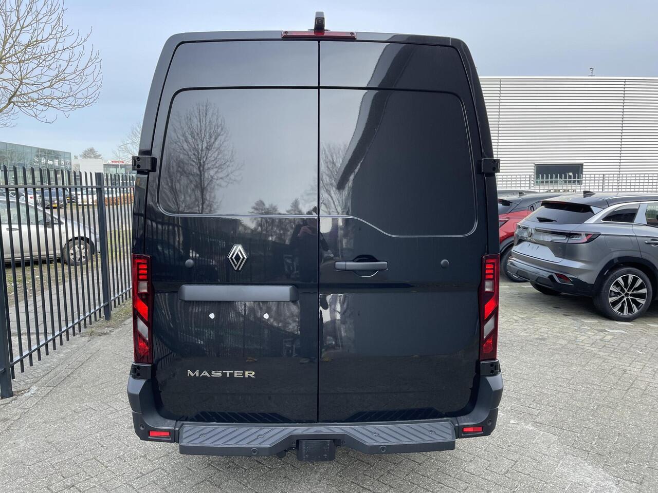 Renault MASTER T35 2.0 dCi 130 L2H2 Advance