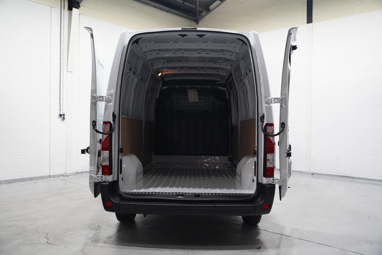 Renault MASTER 2.3 DCI 135 pk L3H2 Navi, Camera v.a. 329,- p/mnd PDC V+A, 270 Graden Deuren, Smartphone Lader, 3-Zits, Nieuw