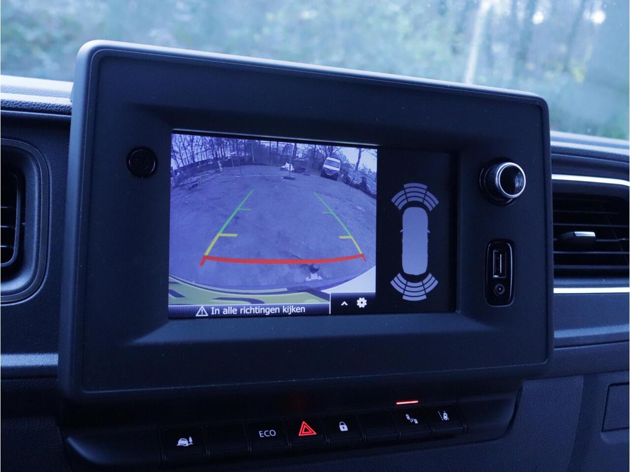 Renault MASTER 2.3 dCi 135 T35 L2H2 Work Edition | Betimmering | All-Season banden | Trekhaak