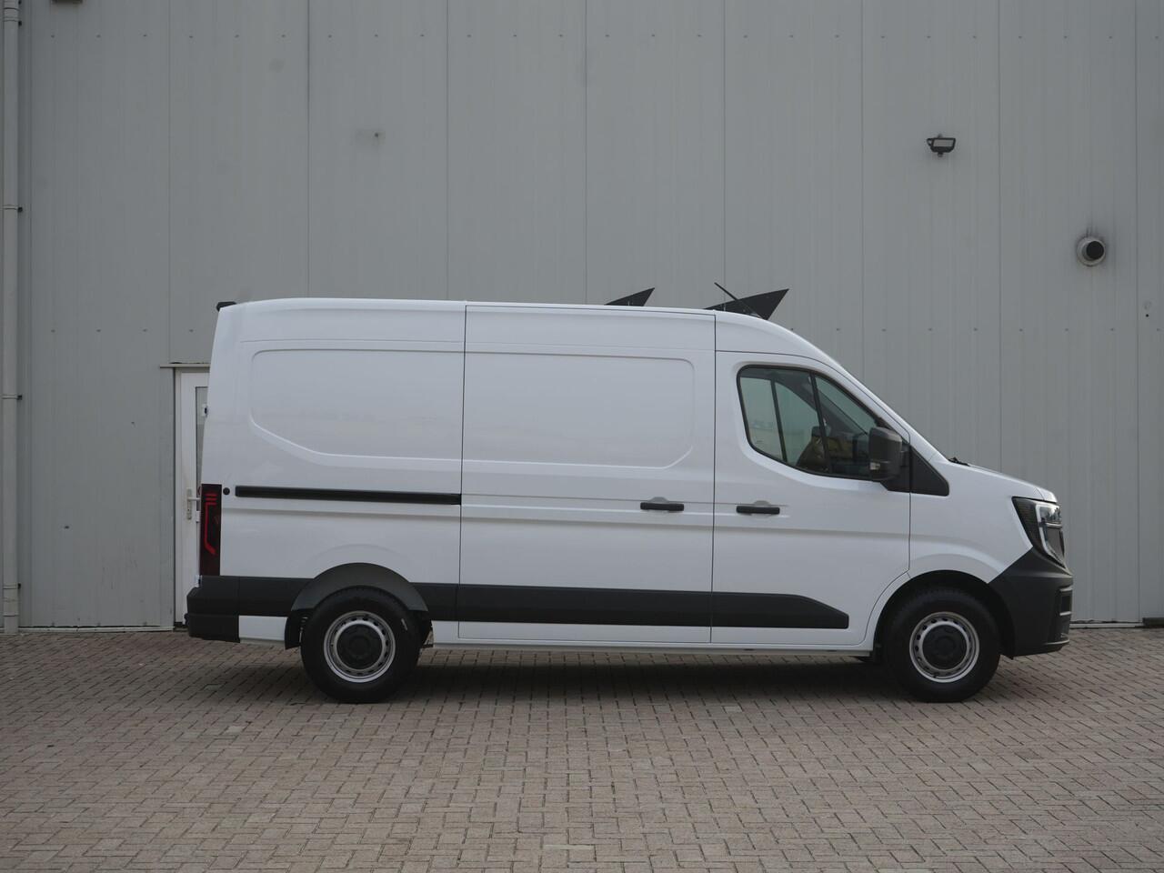 Renault MASTER T35 2.0 dCi 130 L2H2 Advance - VOORRAADVOORDEEL - All Seasonbanden - Achteruitrijcamera - Stoelverwarming - Cruise Control - Trekhaak