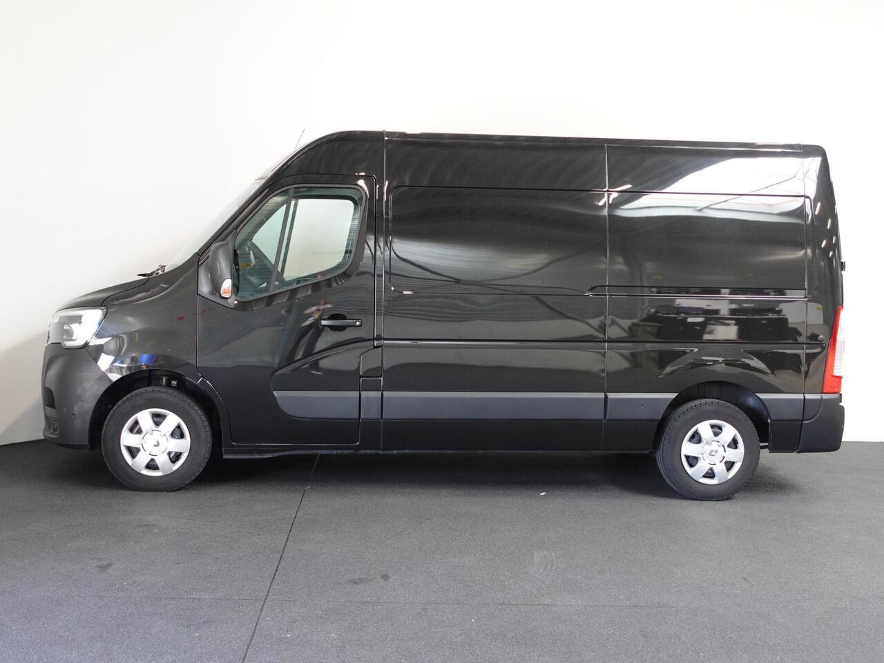 Renault MASTER T33 2.3 dCi 135PK L2H2 Work Edition Airco Cruise Camera Navigatie Parkeersensoren Trekhaak
