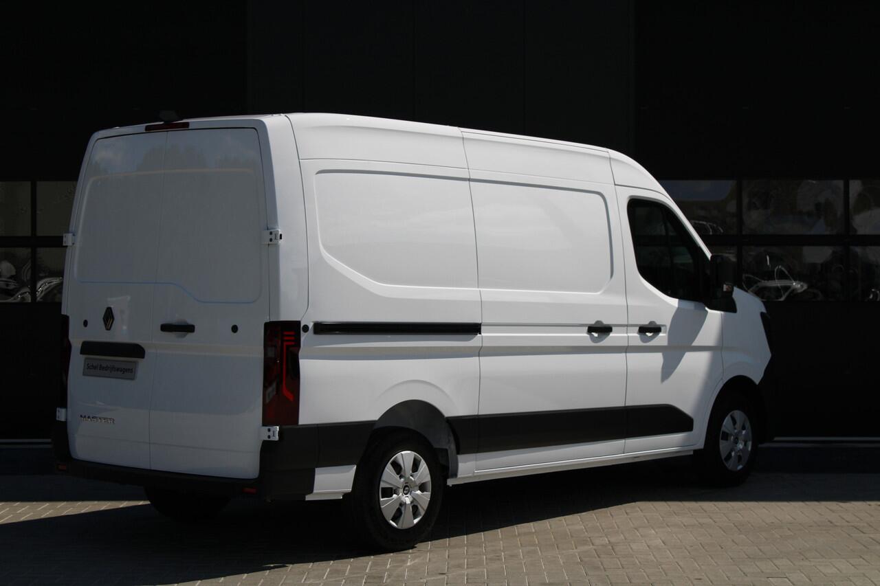 Renault MASTER T35 2.0 dCi 170pk L2H2 Extra - 2x Schuifdeur - Navigatie - Blind Spot - Camera - Stoelverwarming - Verwarmde voorruit - Rijklaar