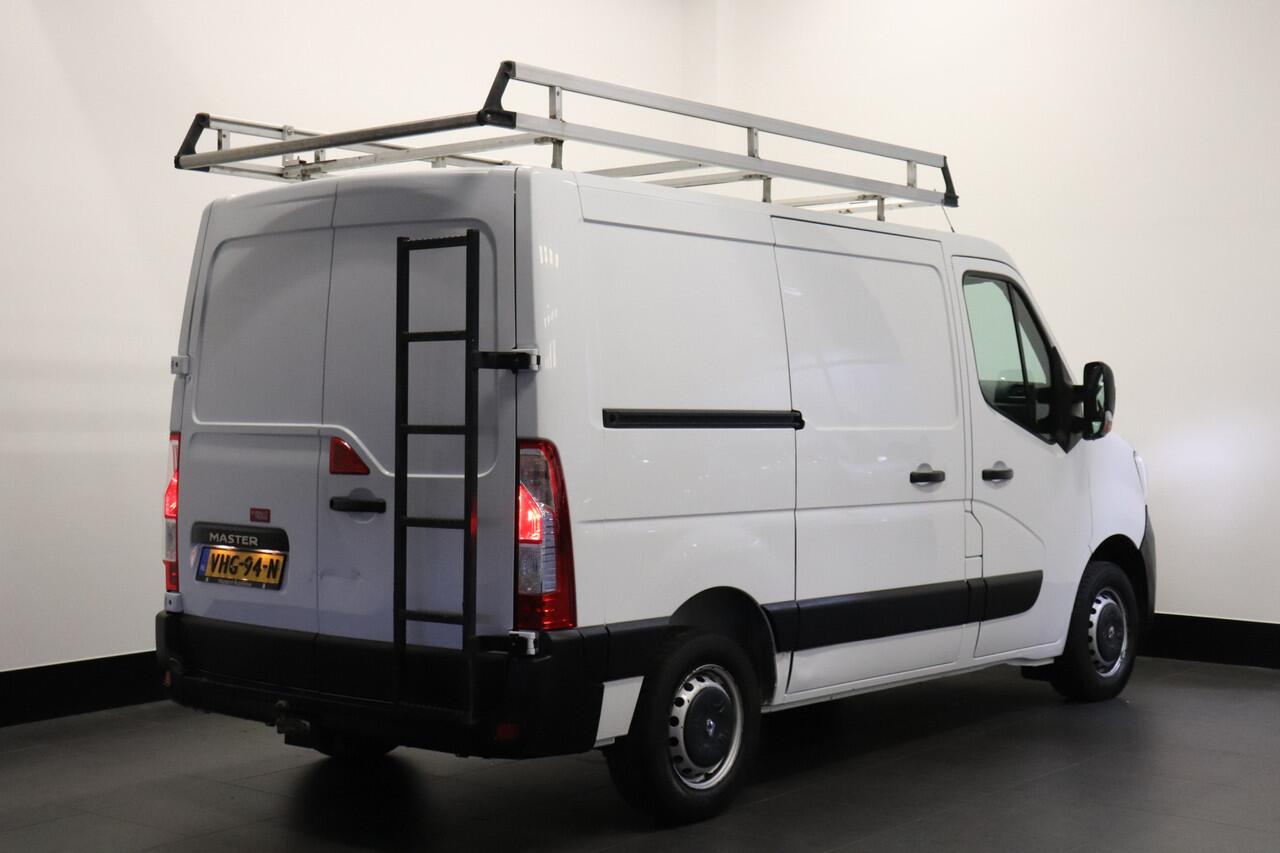 Renault MASTER 2.3 dCi 136PK EURO 6 - Airco - Cruise - Trekhaak - ¤ 15.900,- Excl.
