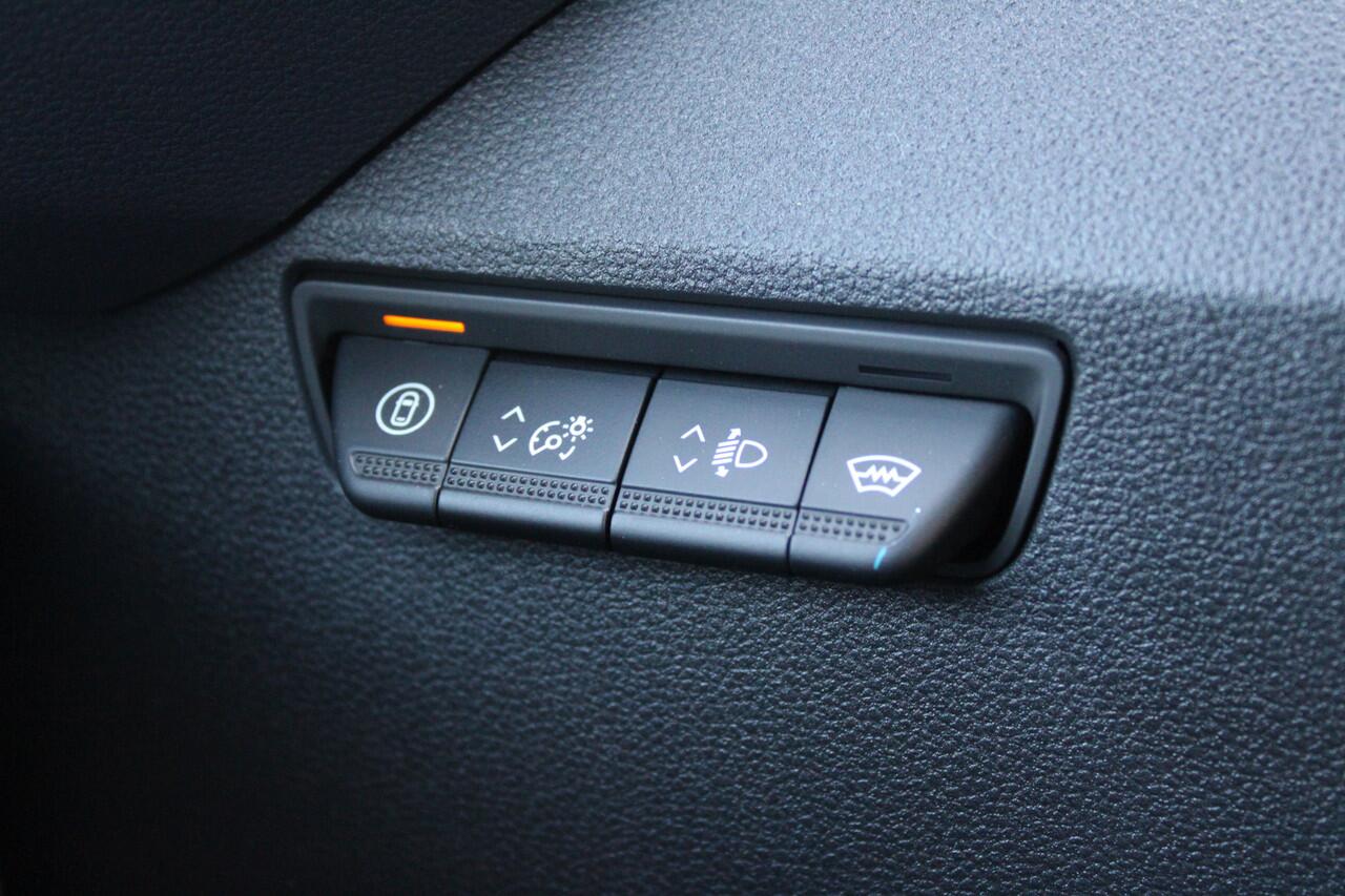 Renault MASTER T35 2.0 dCi 170pk L2H2 Extra - 2x Schuifdeur - Navigatie - Blind Spot - Camera - Stoelverwarming - Verwarmde voorruit - Rijklaar