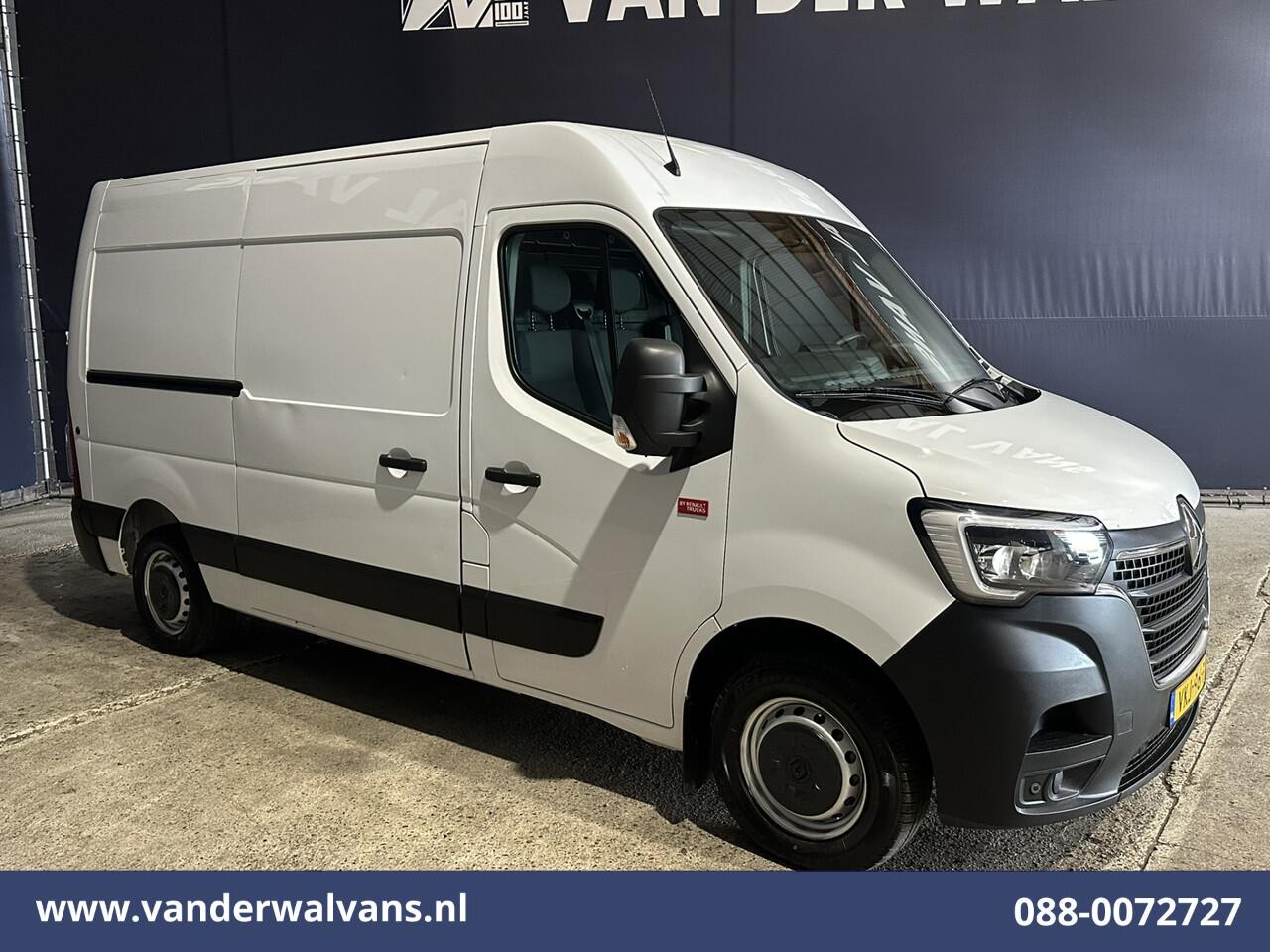 Renault MASTER 2.3 dCi 135pk L2H2 Euro6 Airco | Camera | Navigatie | Cruisecontrol | 2500kg Trekhaak | Bijrijdersbank, Parkeersensoren
