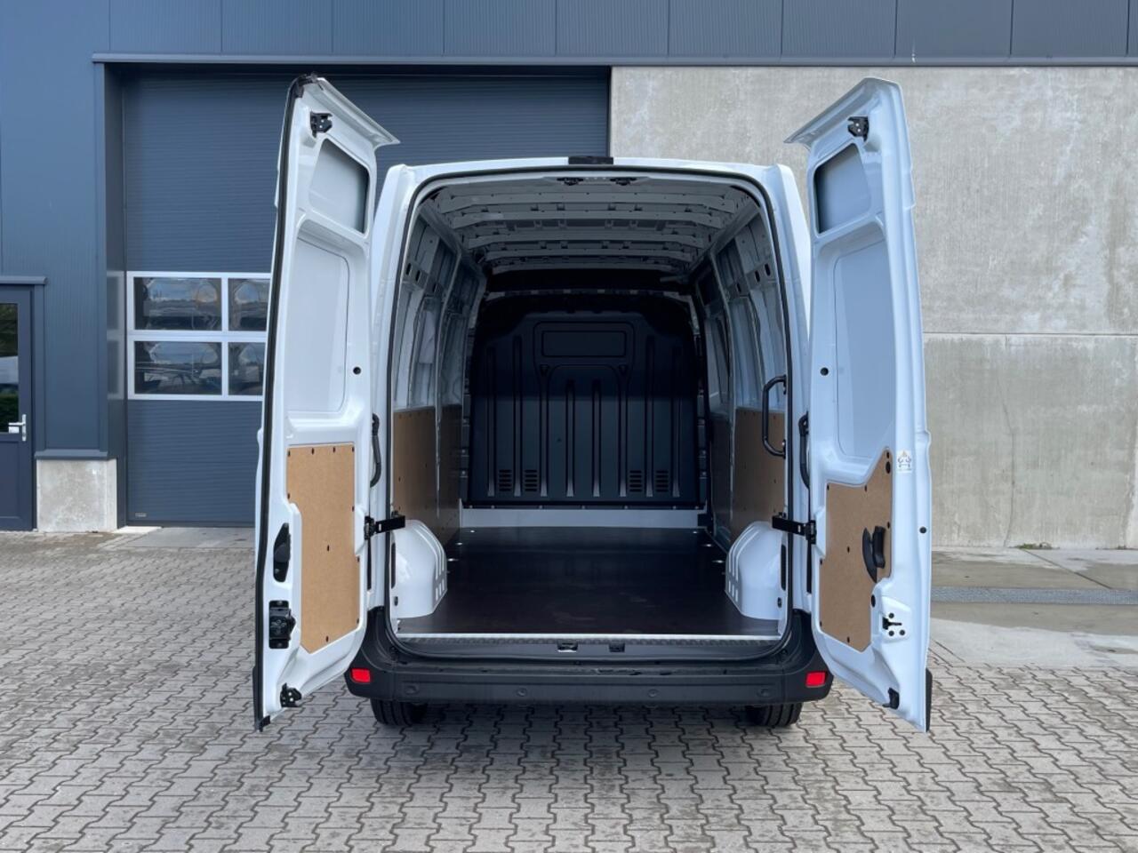 Renault MASTER T35 L3 H2 2.3 D 135 pk - Navi - camera - 270 gr deuren