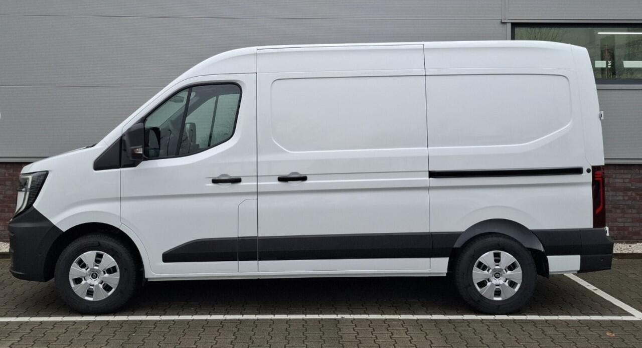 Renault MASTER T35 2.0 dCi 170 L2H2 Extra Laadruimte betimmering / 2 keer schuifdeur / Trekhaak / All season