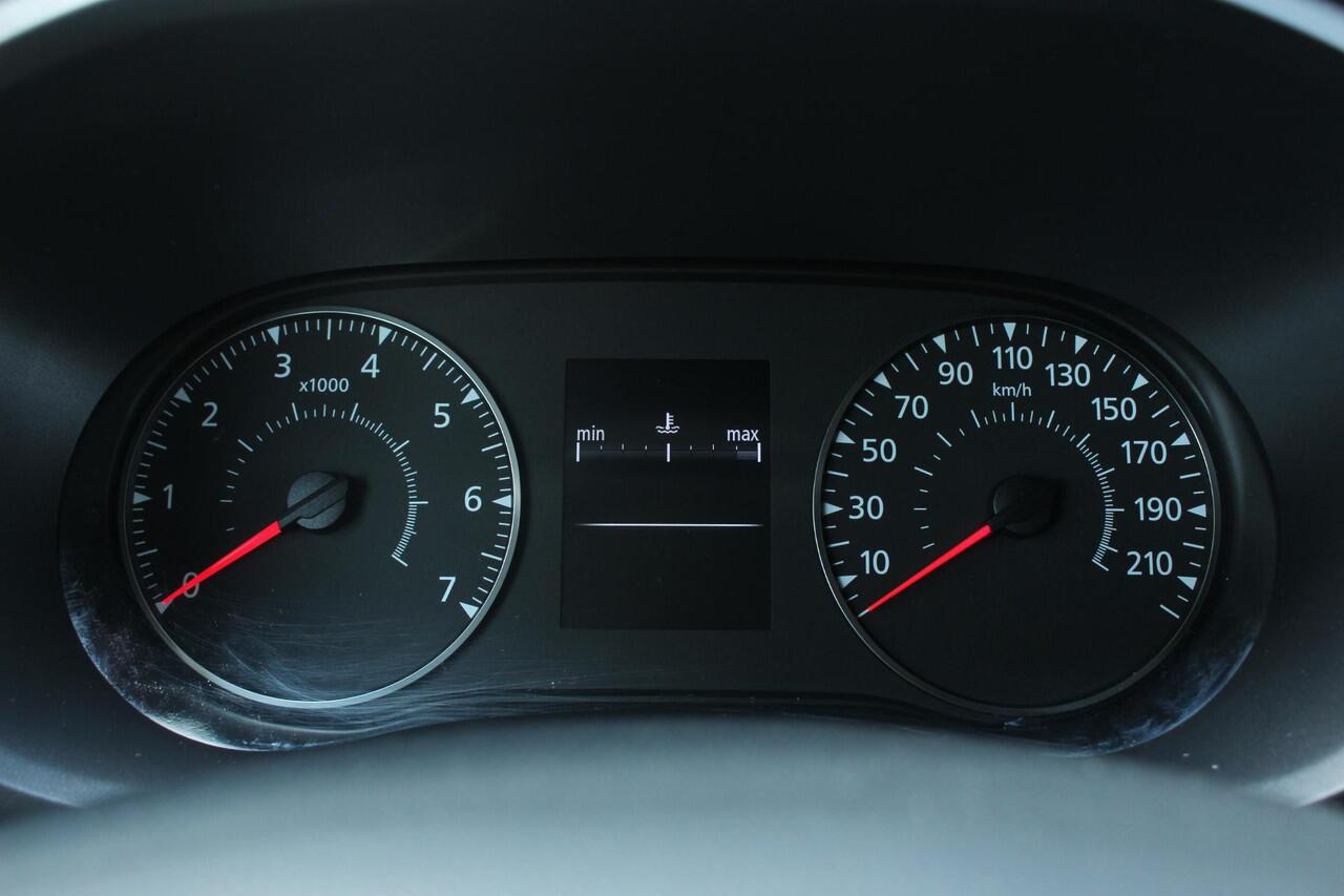 Renault MASTER T35 2.3 dCi 180Pk L3H2 Energy Work Edition | Navigatie | Parkeersensoren & Camera | Side Bars | Betimmering | Airco | Cruise Control | Schuifdeur Links & Rechts | Black Edition | Trekhaak |