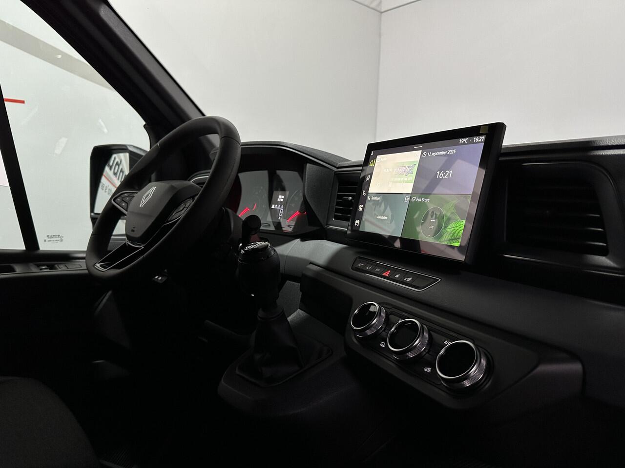 Renault MASTER T35 2.0 dCi 170 L3H2 Red Van - BPM vrij! - Camera / Sensoren / Carplay