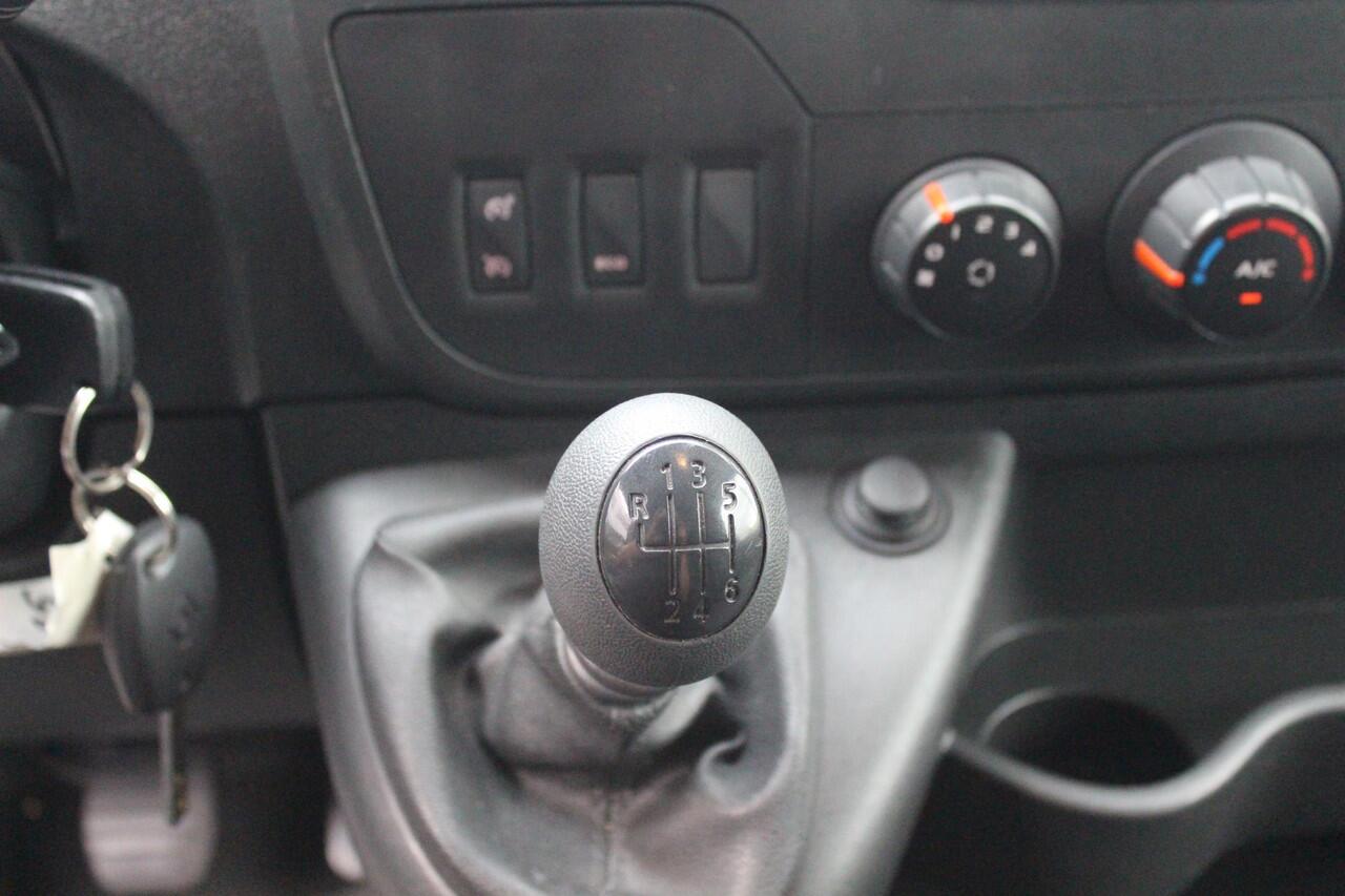 Renault MASTER T35 2.3 dCi L2H2