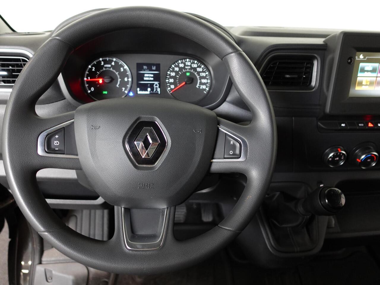 Renault MASTER T33 2.3 dCi 135PK L2H2 Work Edition Airco Cruise Camera Navigatie Parkeersensoren Trekhaak