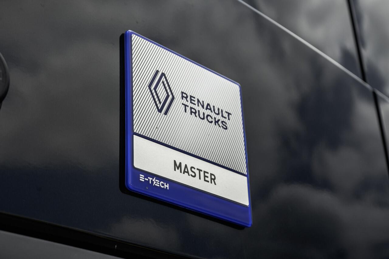 Renault MASTER E-Tech T35 L2H2 | Red Edition | 87 kWh | LED | Camera | CarPlay | Navi | Cruise | Airco | PDC