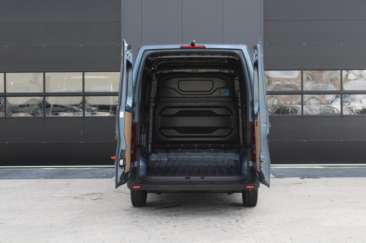 Renault MASTER T35 2.0 dCi 170pk L2H2 Extra - Navigatie - Blind Spot - Camera - Stoelverwarming - Verwarmde voorruit - Rijklaar