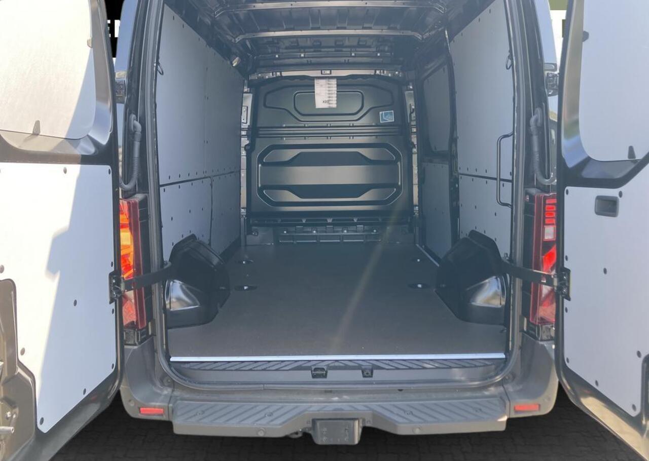 Renault MASTER T35 2.0 dCi 130 L2H2 Advance - openR link navigatiesysteem - vierseizoenbanden - trekhaak - houten laadvloer en zijwandbekleding - achteruitrijcamera - rear step - Reservewie
